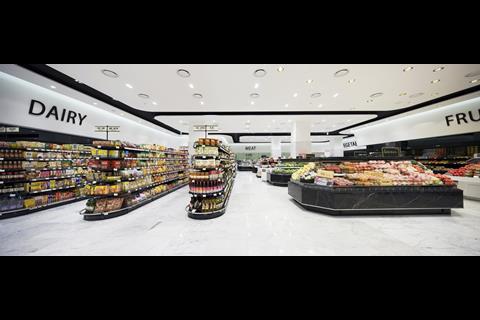 Hyundai in Korea sacrifices a measure of efficiency to create a better looking store